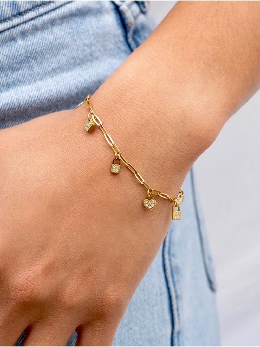 $28.00- 18K Gold Filled Heart & Lock Charm Bracelet